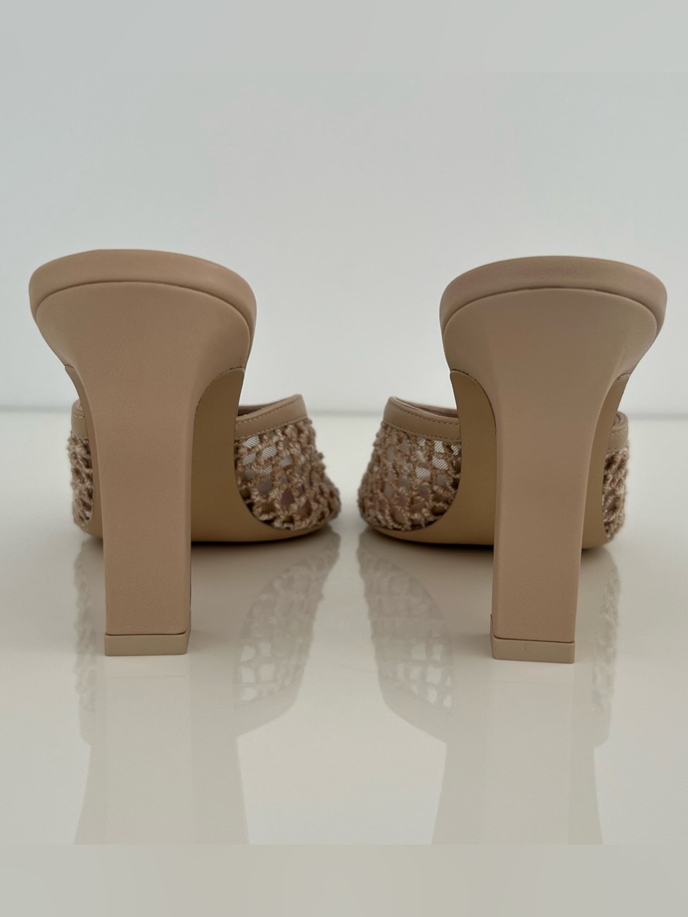 CHANEL 26M COCO BEACH BEIGE SANDALS SIZE IT 37.5 / US 7.5 NIB! - Picture 10 of 12